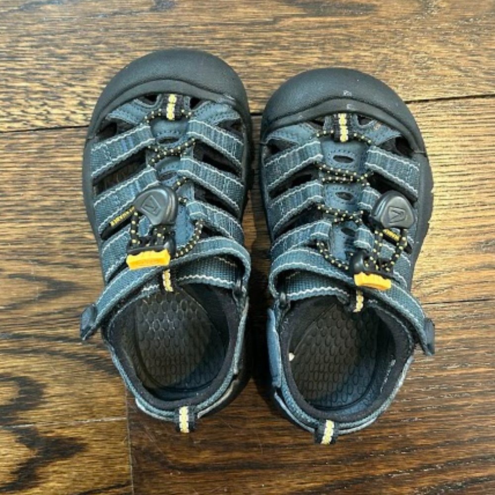 KEEN Blue Newport H2 Unisex Youth Kids Waterproof Sport Sandals - EUC!